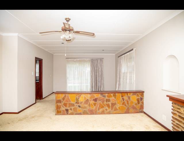 3 BEDROOM HOUSE FOR SALE IN WILLOW PARK
